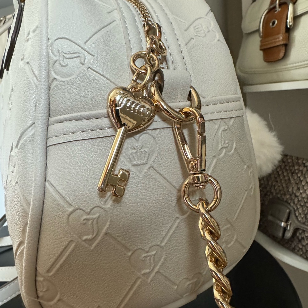 Juicy Couture Holiday in Juicy Dome Satchel - Picture 3 of 5